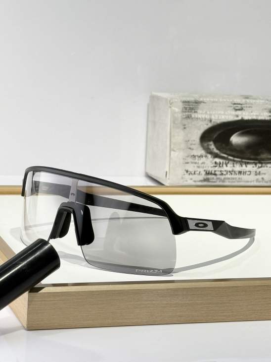 Picture of Oakley Sunglasses _SKUfw72824269fw